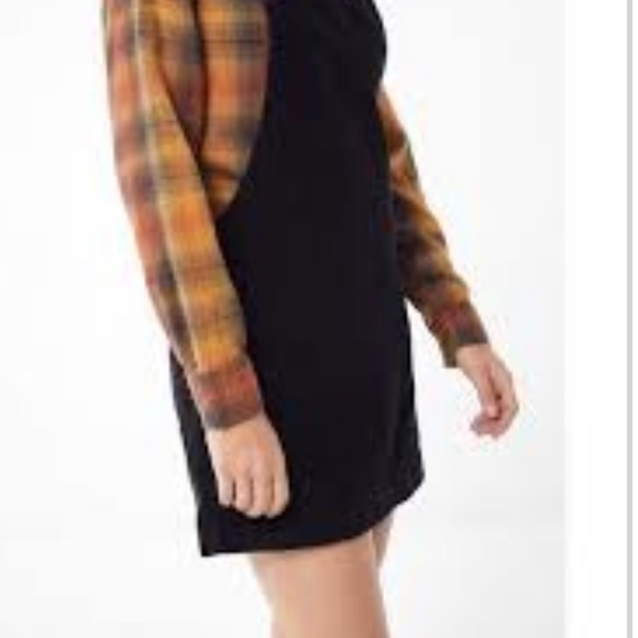 BDG by Urban Outfitters corduroy overall dress in a size XS - Picture 4 of 6